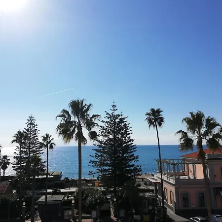 Affascinante Fronte Mare * Bordighera